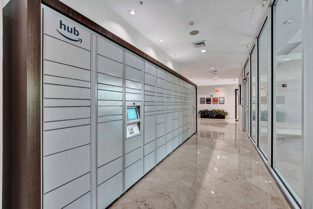 401 SW 4TH Avenue, #203, Fort Lauderdale, FL 33315 Package HUB