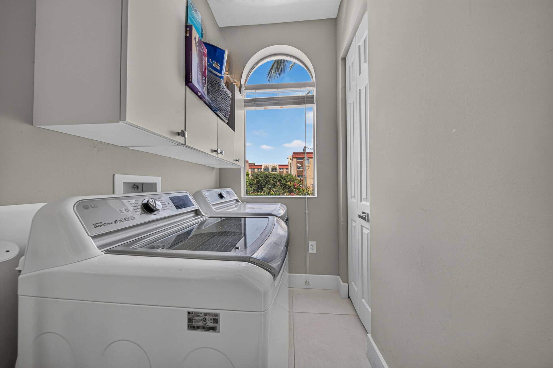 3224 NE 4th Street, Pompano Beach, FL 33062 laundry room.