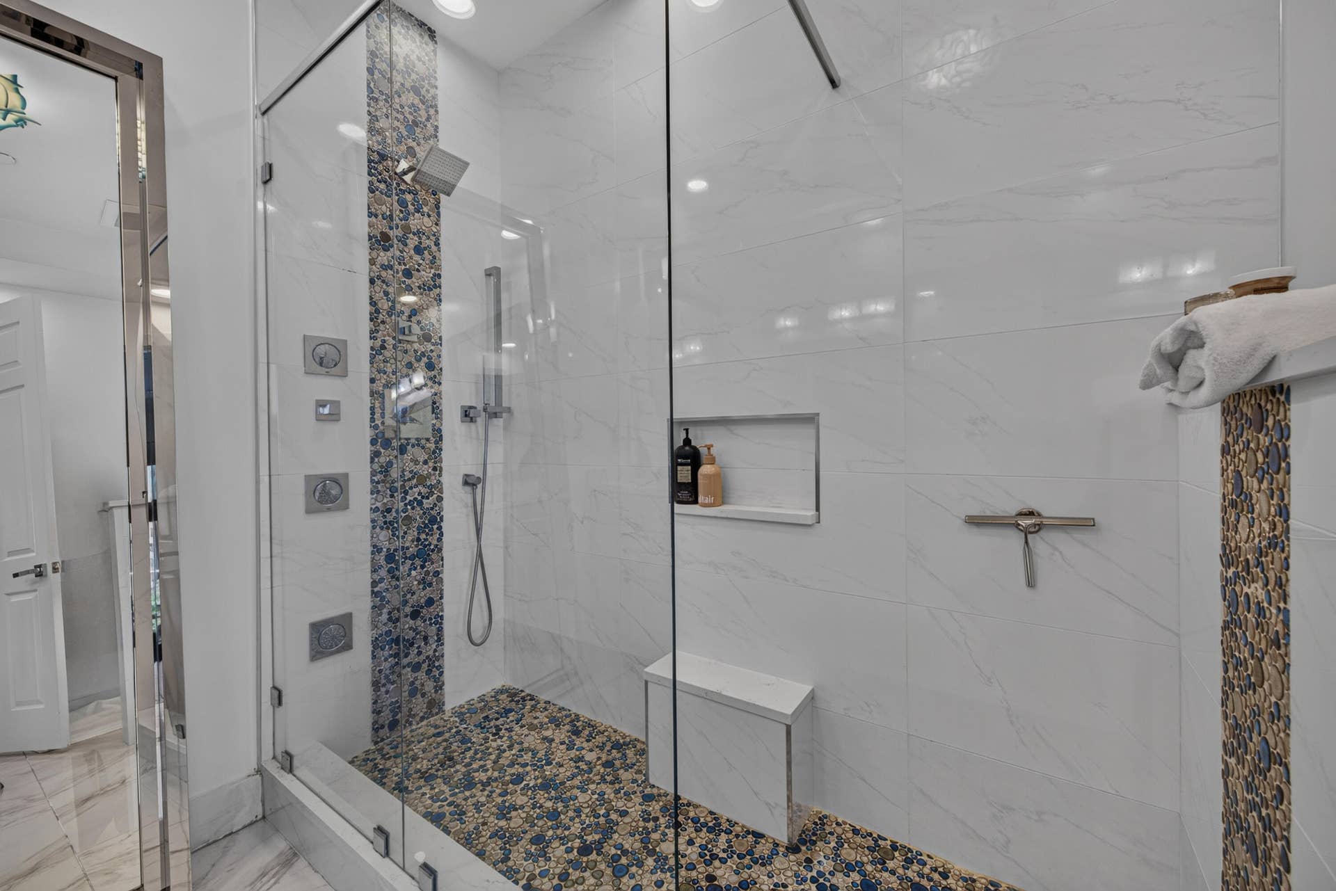 3224 NE 4th Street, Pompano Beach, FL 33062 PRIMARY BATHROOM