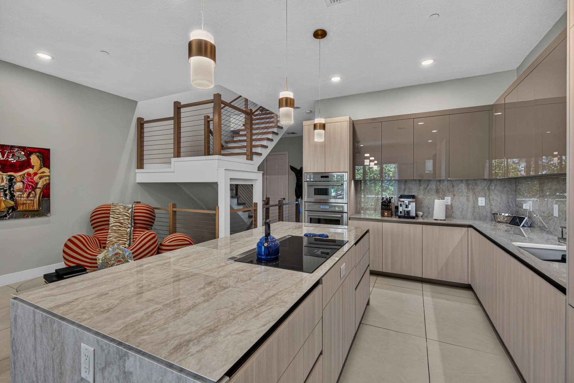 3224 NE 4th Street, Pompano Beach, FL 33062 modern kitchen 2nd floor
