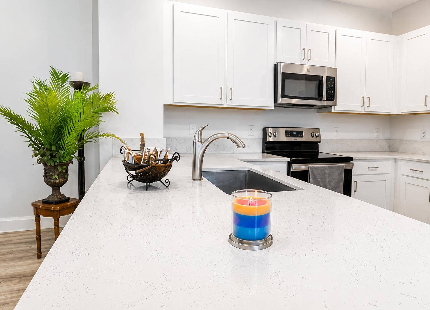 4414 HEMLOCK Drive, Riviera Beach, FL 33410 COUNTER