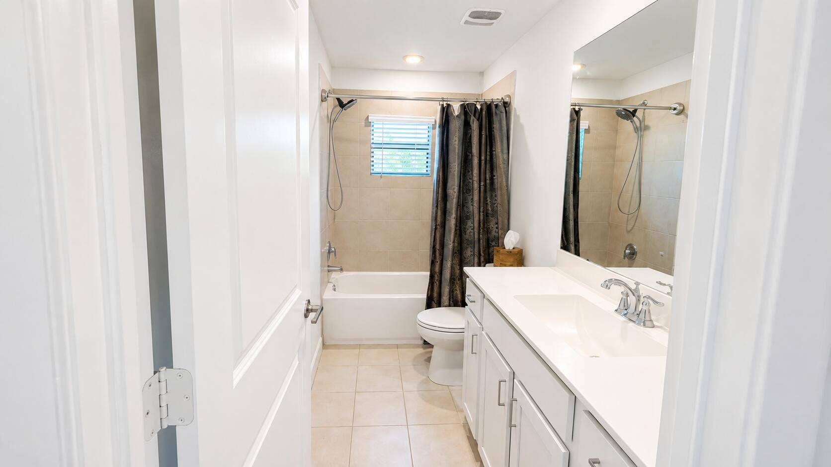 4414 HEMLOCK Drive, Riviera Beach, FL 33410 BATH