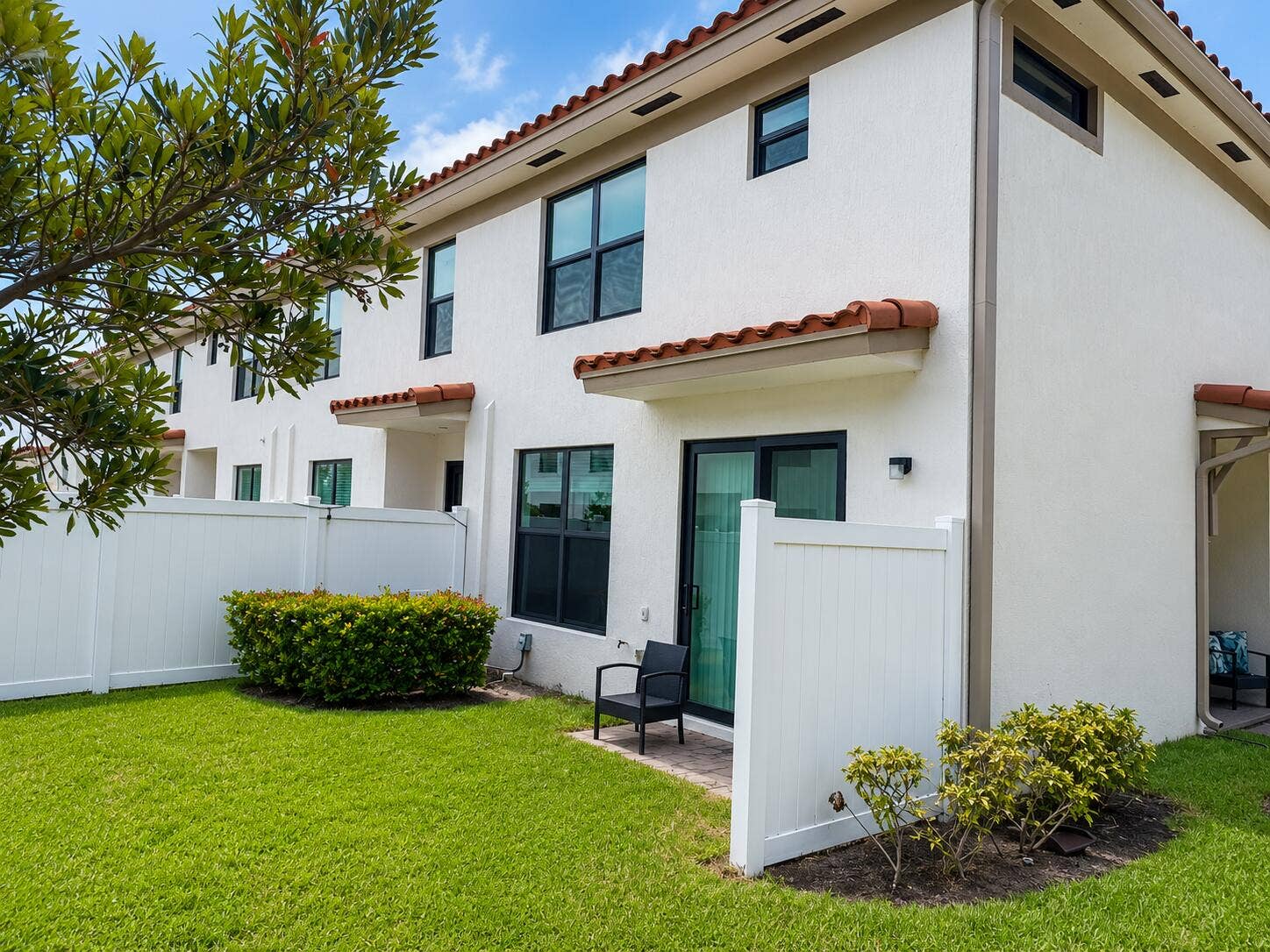 4414 HEMLOCK Drive, Riviera Beach, FL 33410 BACK