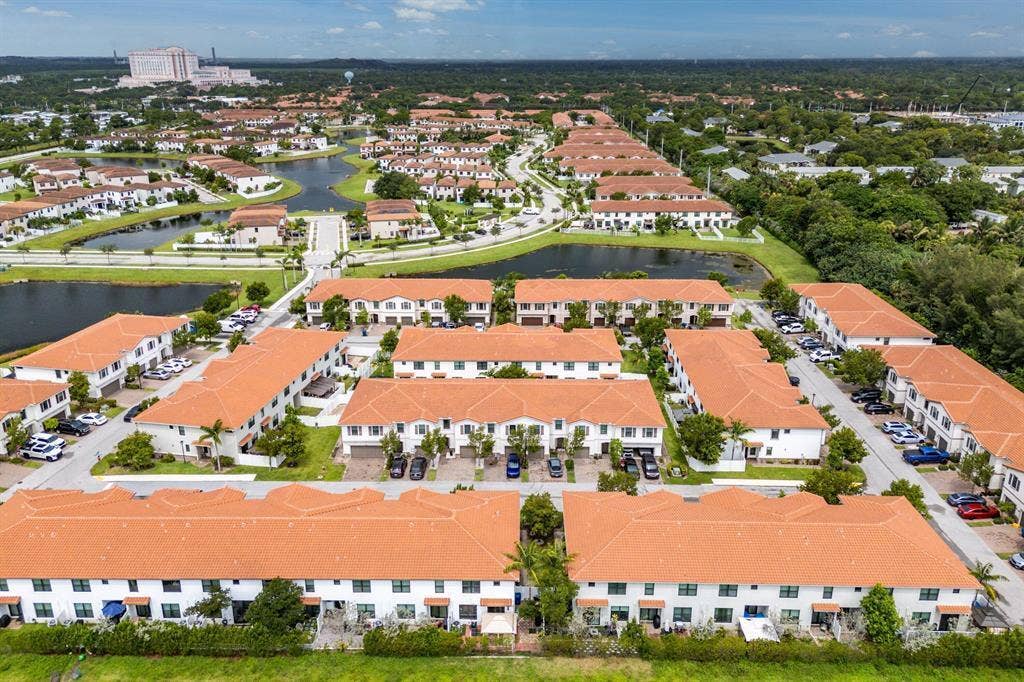 4414 HEMLOCK Drive, Riviera Beach, FL 33410 COMMUNITY