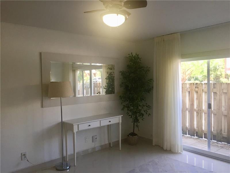 3220 Bayview Drive NE, #102, Fort Lauderdale, FL 33306 Photo 23