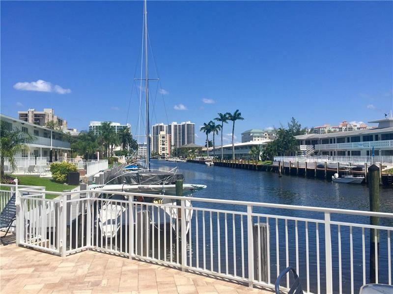 3220 Bayview Drive NE, #102, Fort Lauderdale, FL 33306 Photo 12