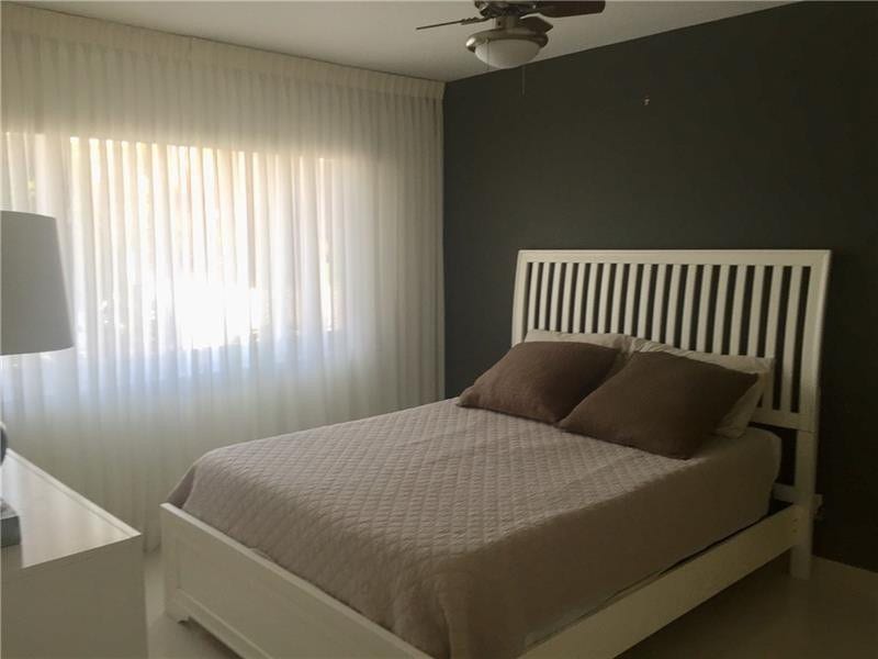 3220 Bayview Drive NE, #102, Fort Lauderdale, FL 33306 Photo 22