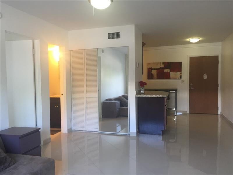 3220 Bayview Drive NE, #102, Fort Lauderdale, FL 33306 Photo 20