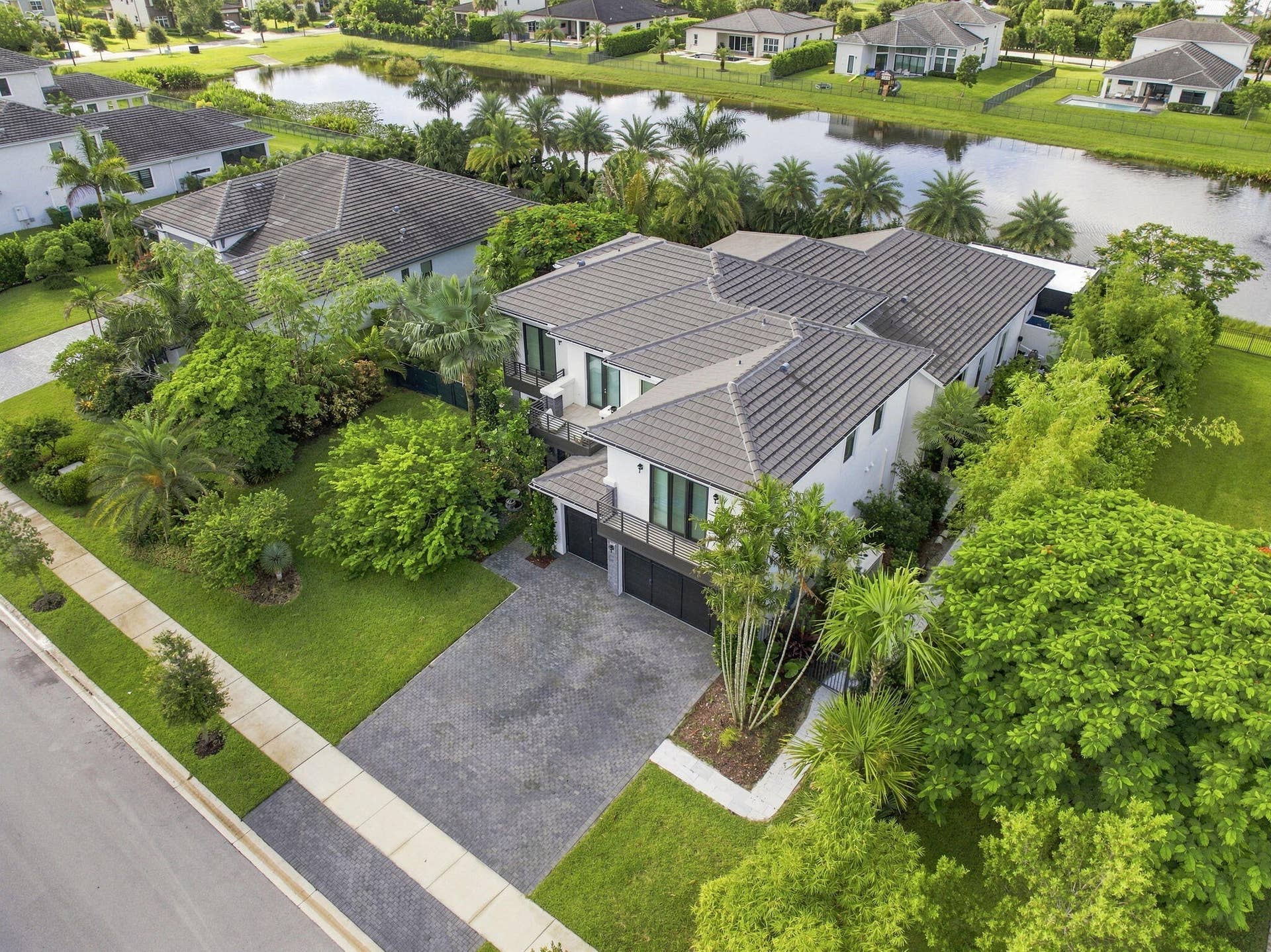 6924 N STILLWATER SHORES Drive, Davie, FL 33314 3-web-or-mls-6924-n-stillwater-shores-dr