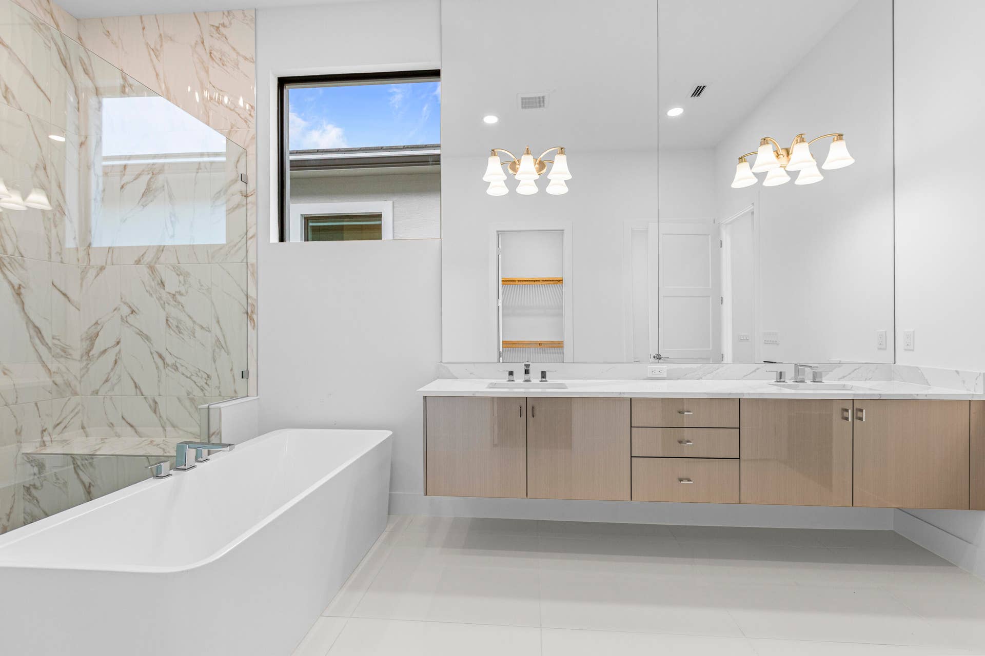 14023 Bastille Street, Palm Beach Gardens, FL 33412 Owner's Bath