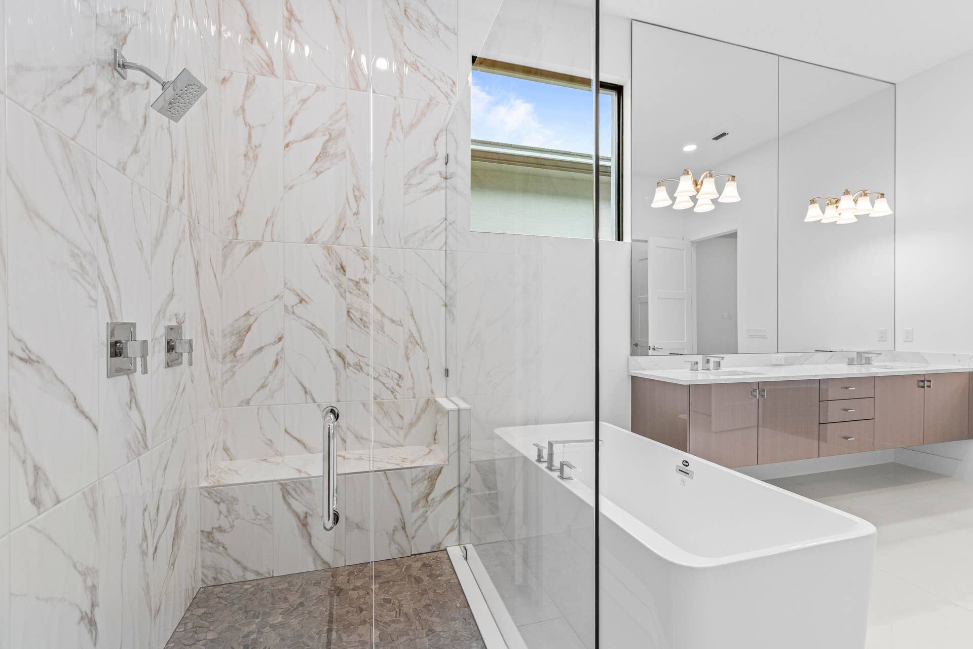 14023 Bastille Street, Palm Beach Gardens, FL 33412 Owner's Bath