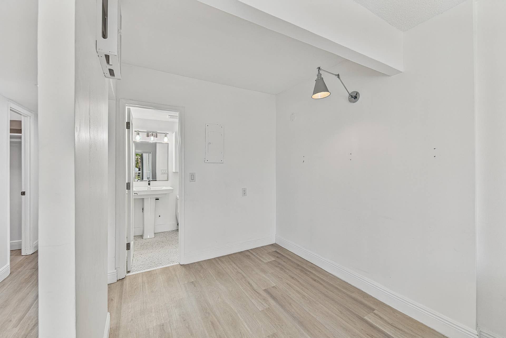 2900 NE 30TH Street, #D-3, Fort Lauderdale, Fort Lauderdale, FL 33306 Bed area