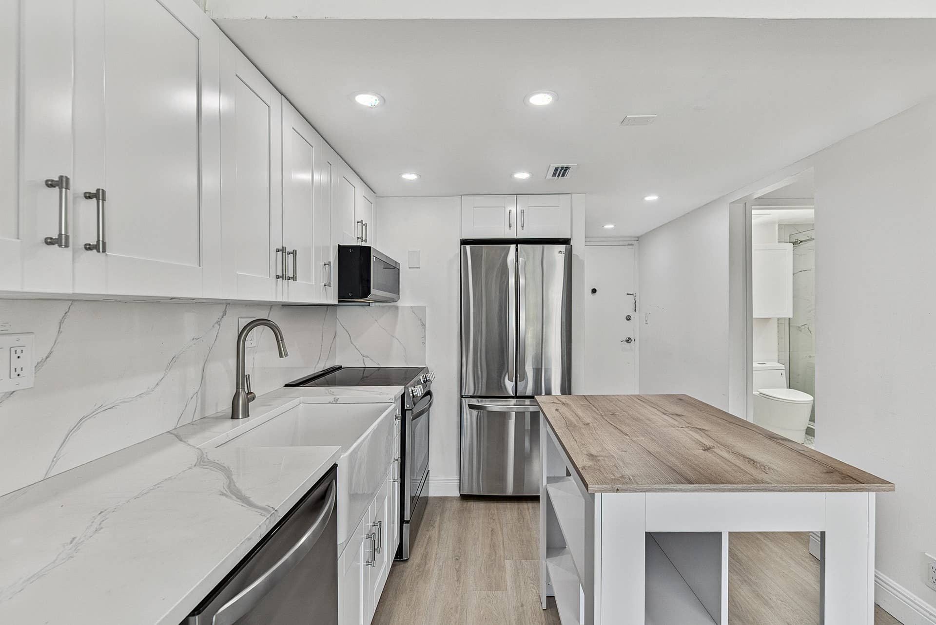 2900 NE 30TH Street, #D-3, Fort Lauderdale, Fort Lauderdale, FL 33306 castro-5