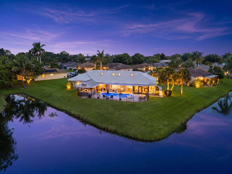 Property photo for 118 ELYSIUM Drive, Royal Palm Beach, FL