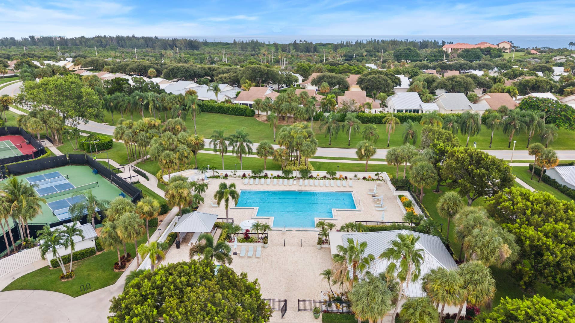 125 Beach Summit Court, Jupiter, FL 33477 Community Pool
