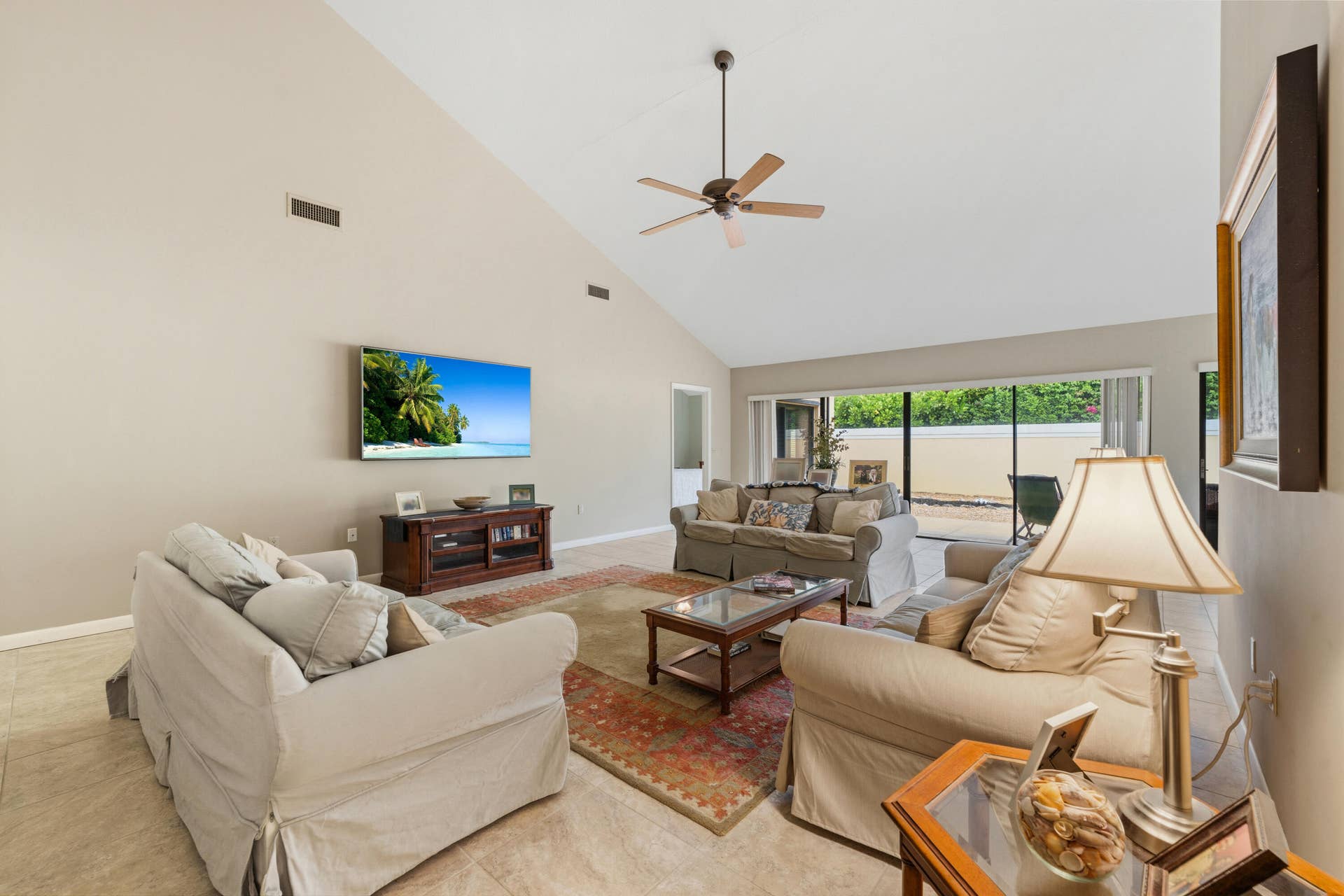 125 Beach Summit Court, Jupiter, FL 33477 Living Room