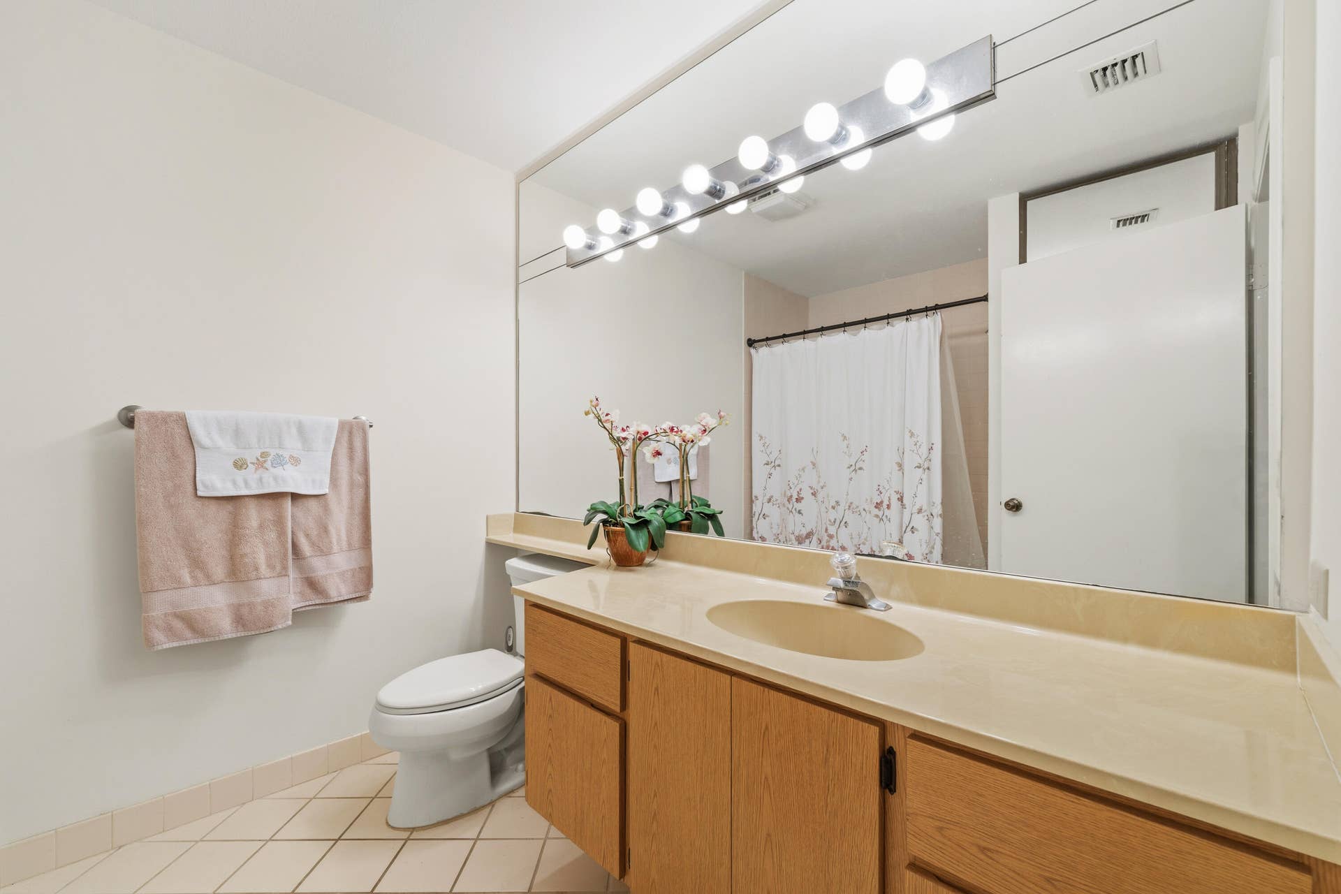 125 Beach Summit Court, Jupiter, FL 33477 Guest Bath