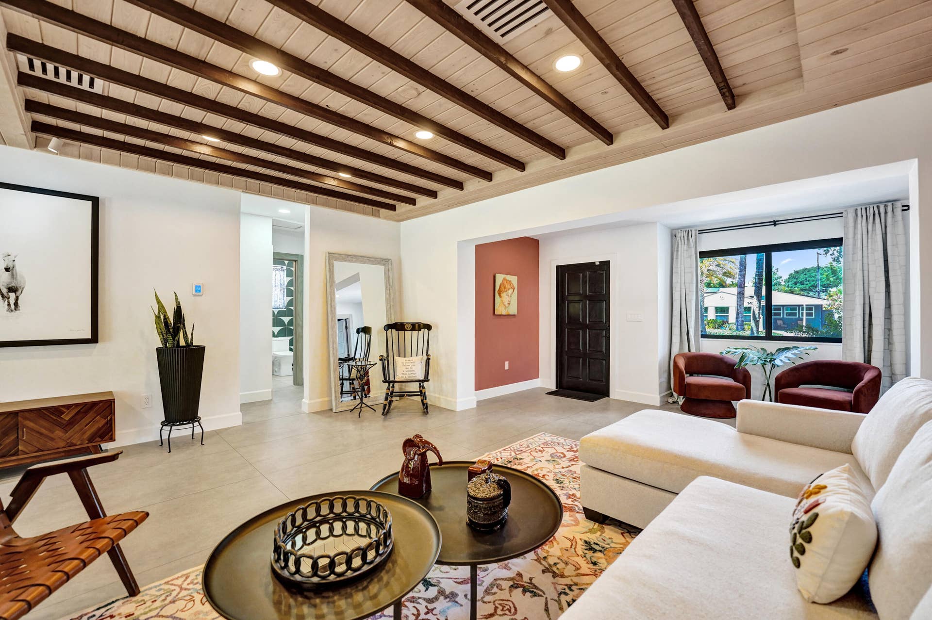 1424 NE 16TH Avenue, Fort Lauderdale, FL 33304 2-living DSC00055