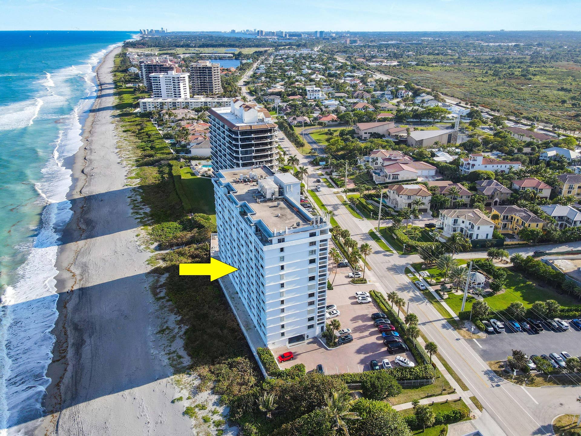 840 OCEAN Drive, #404, Juno Beach, FL 33408 840OceanDr#404Aeials(11)a
