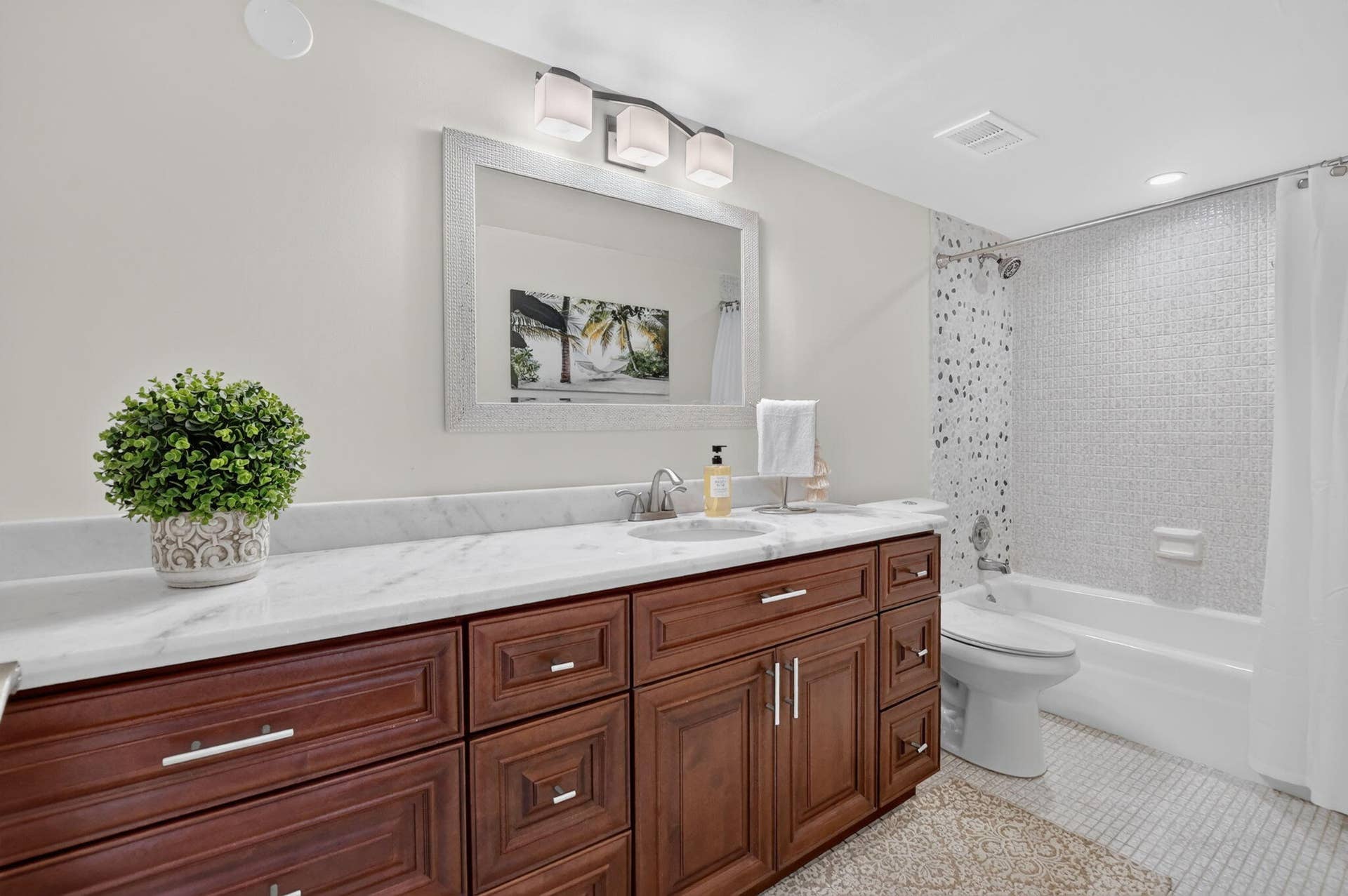 4 Royal Palm Way, #403, Boca Raton, FL 33432 Luxury Bathroom