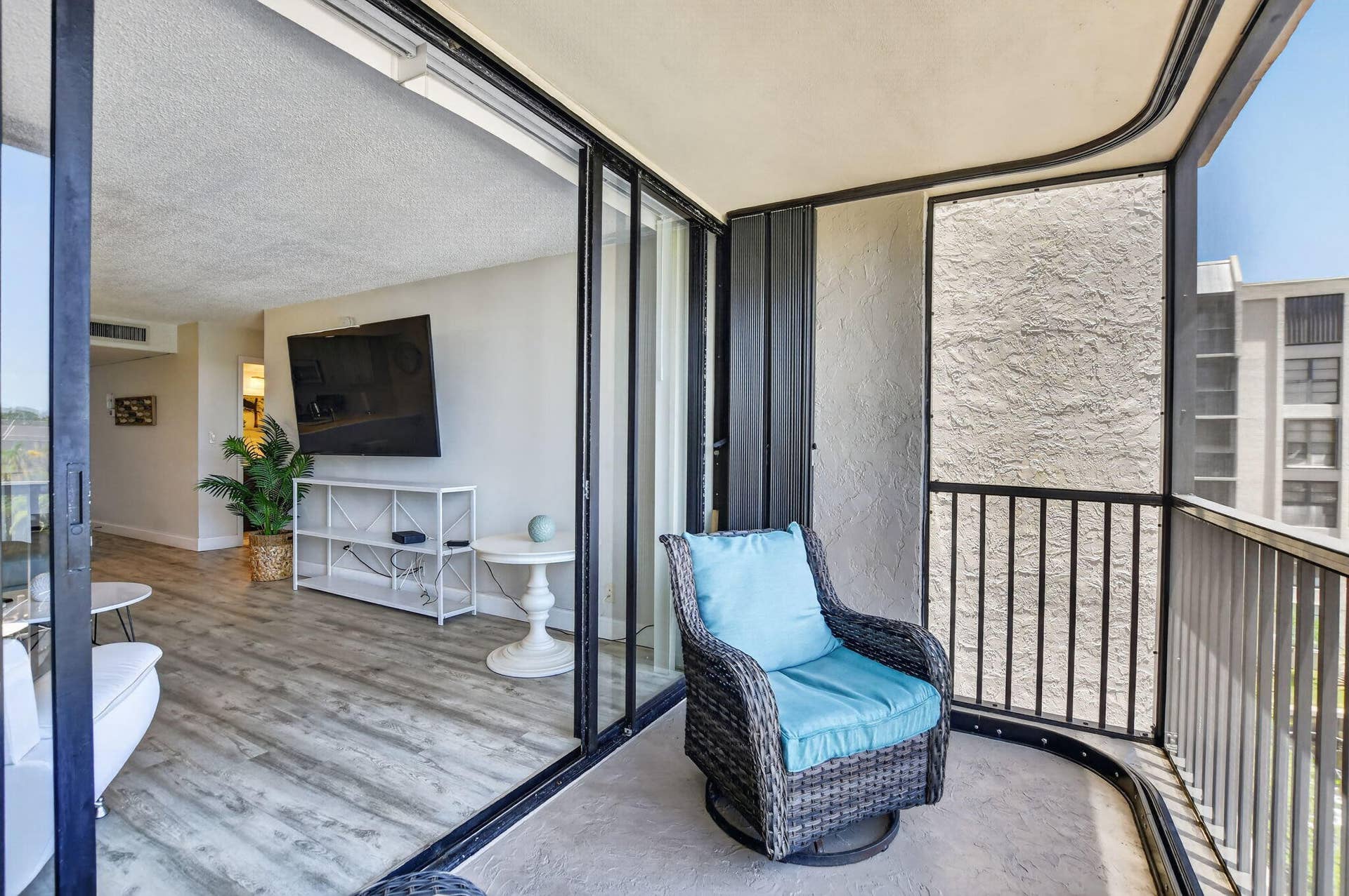 4 Royal Palm Way, #403, Boca Raton, FL 33432 Screened Balcony