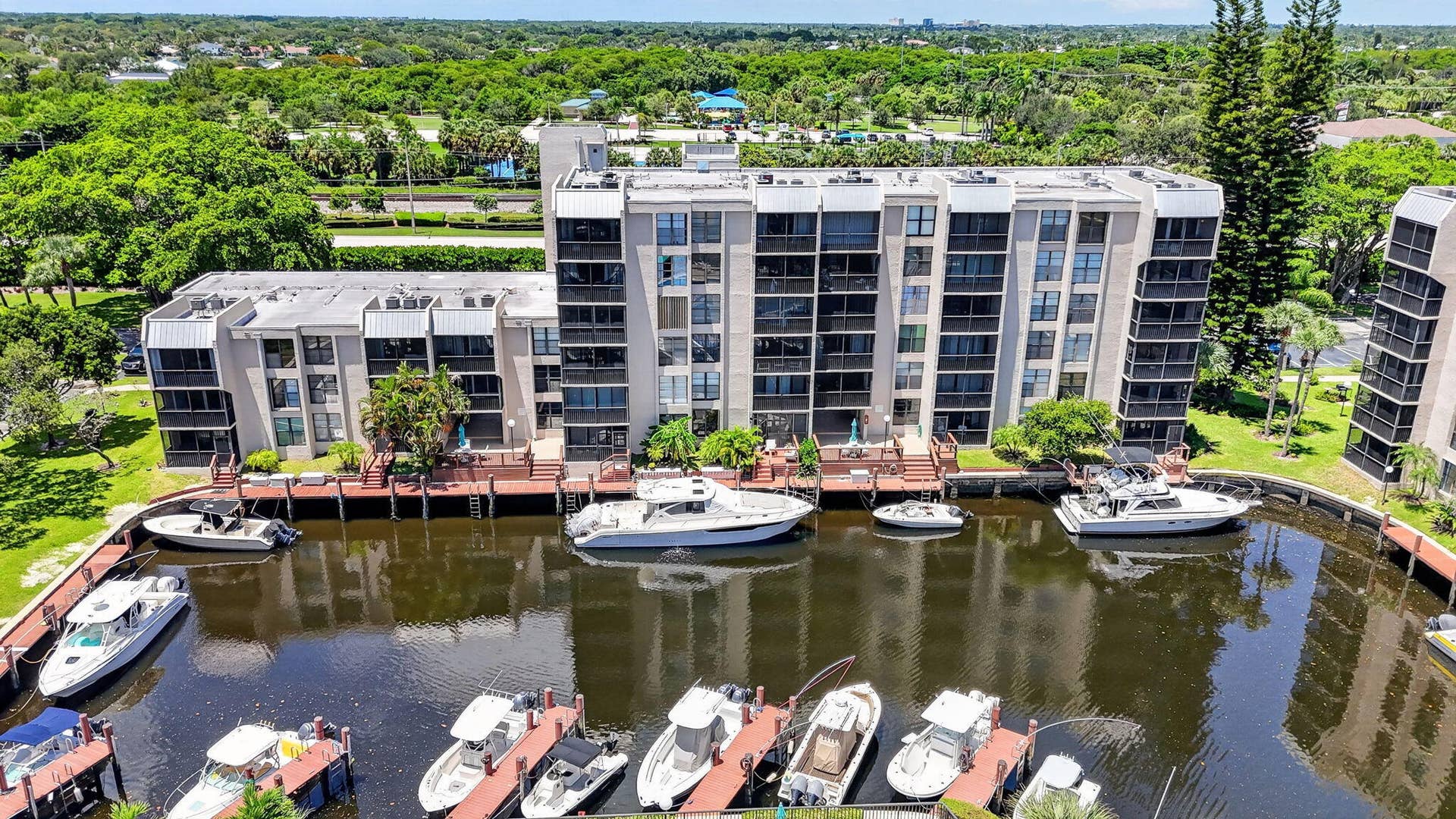 4 Royal Palm Way, #403, Boca Raton, FL 33432 Building