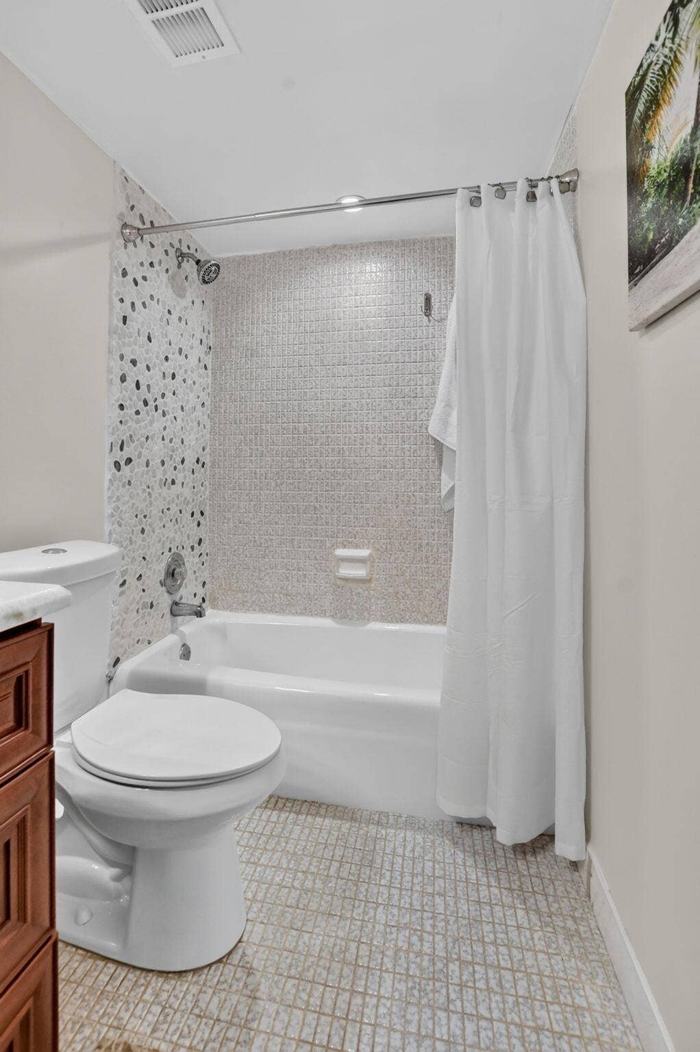4 Royal Palm Way, #403, Boca Raton, FL 33432 Combo Tub/Shower