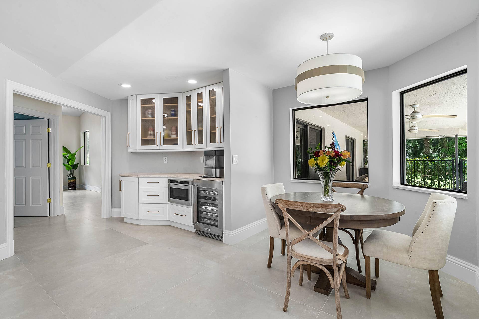14829 STIRRUP Lane, Wellington, FL 33414 Bar & breakfast nook