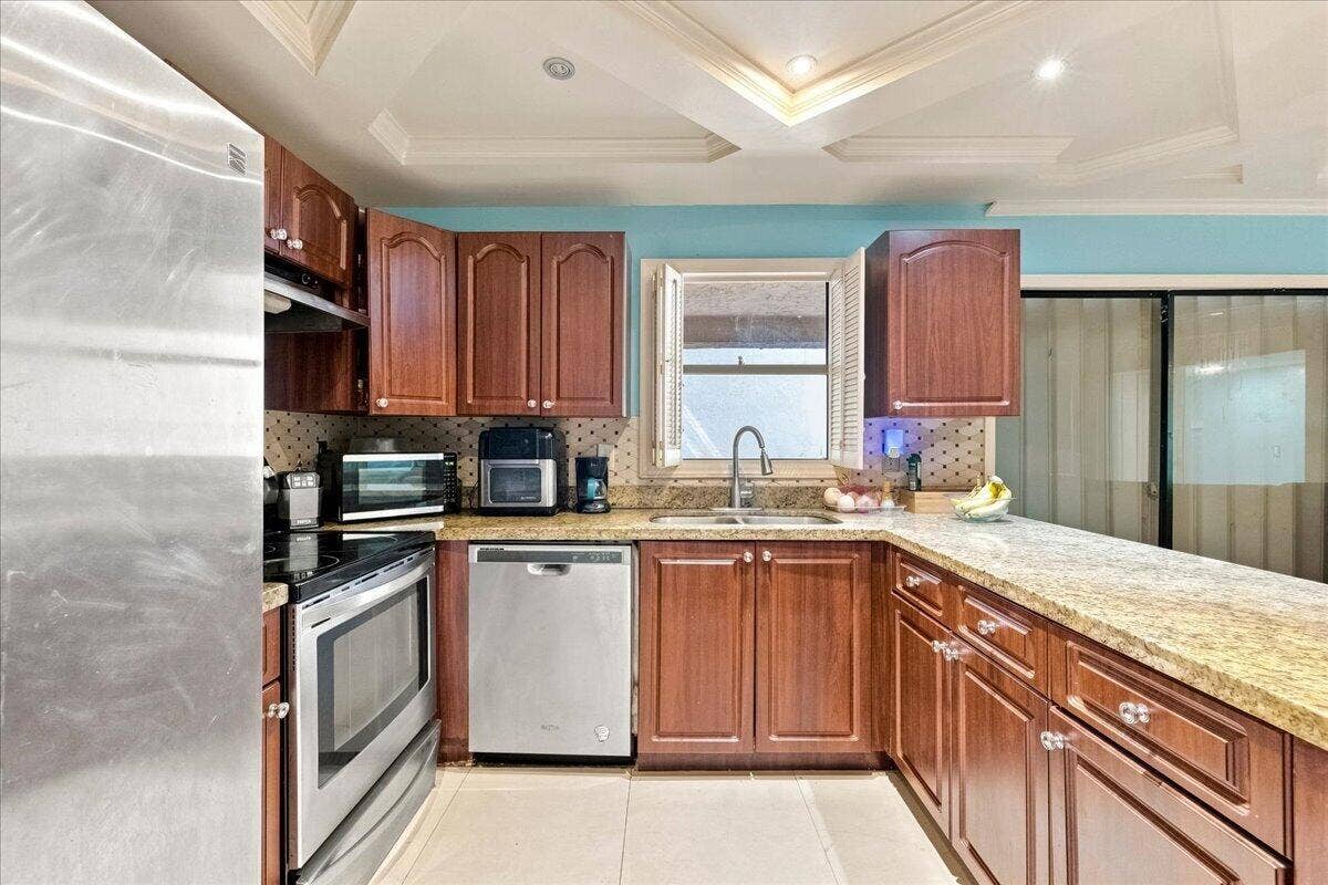1430 SW 88TH Way, Pembroke Pines, FL 33025 10-8I8A_8933