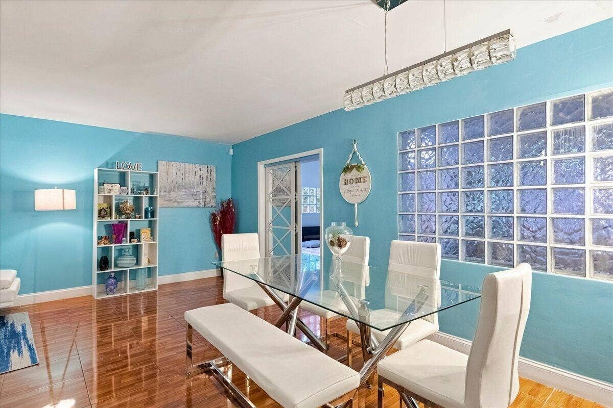 1430 SW 88TH Way, Pembroke Pines, FL 33025 06-8I8A_9003