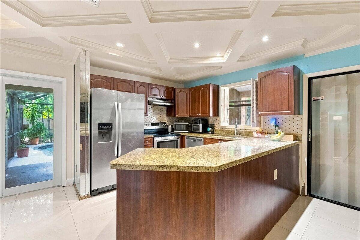 1430 SW 88TH Way, Pembroke Pines, FL 33025 09-8I8A_8928