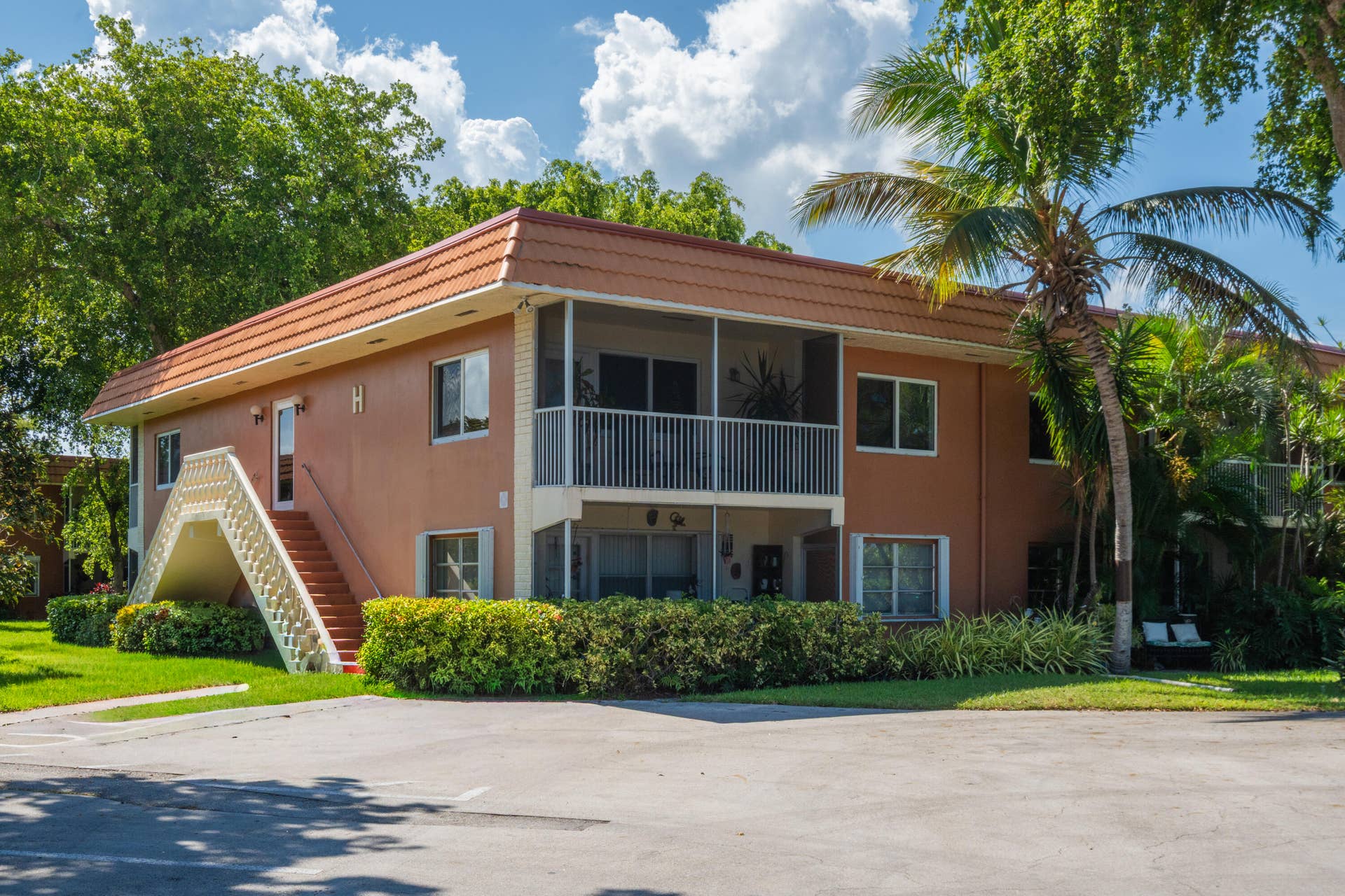 1920 NE 1ST Terrace, #212H, Wilton Manors, FL 33305 DSC07591