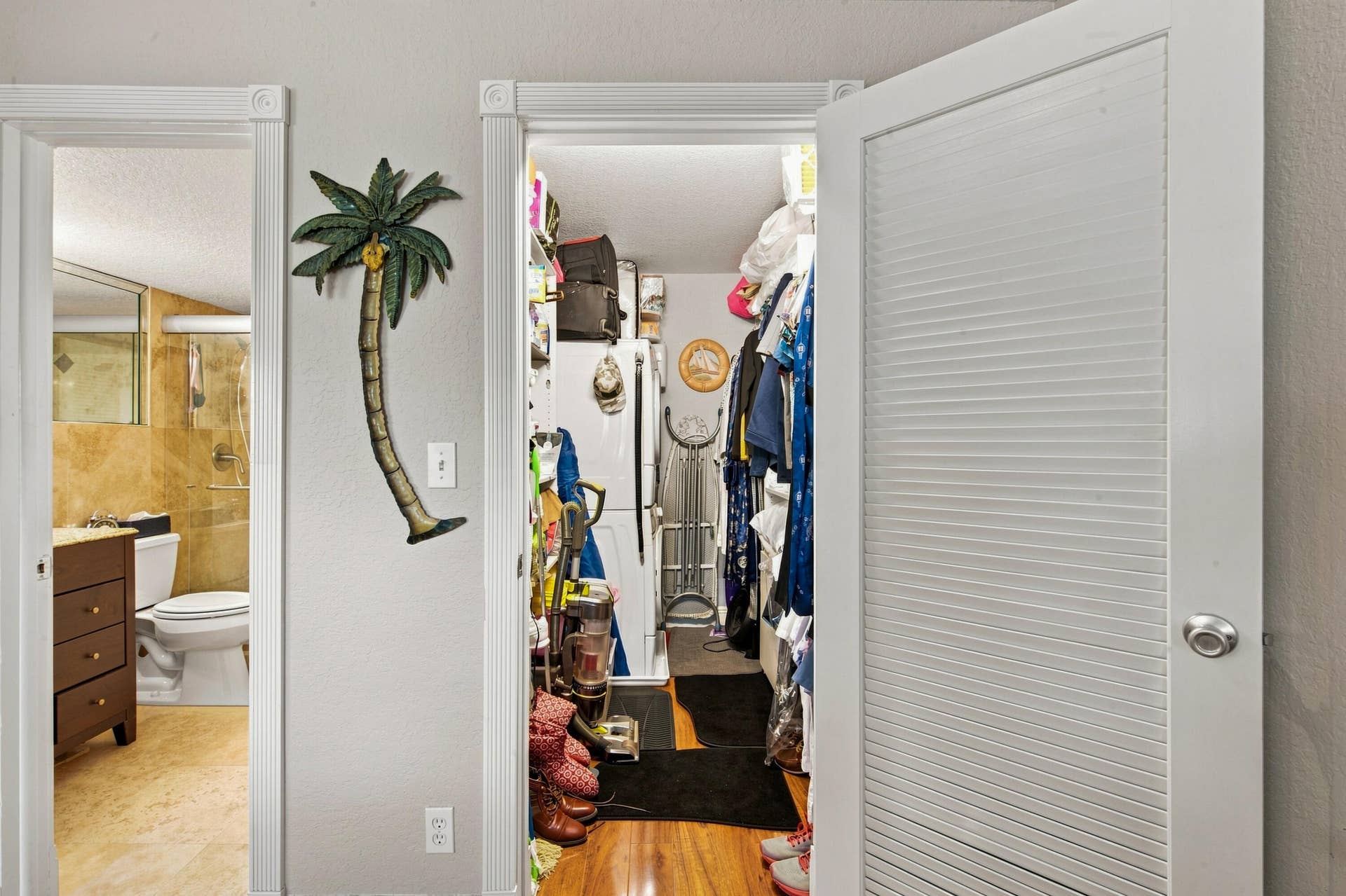 1920 NE 1ST Terrace, #212H, Wilton Manors, FL 33305 DSC_07559