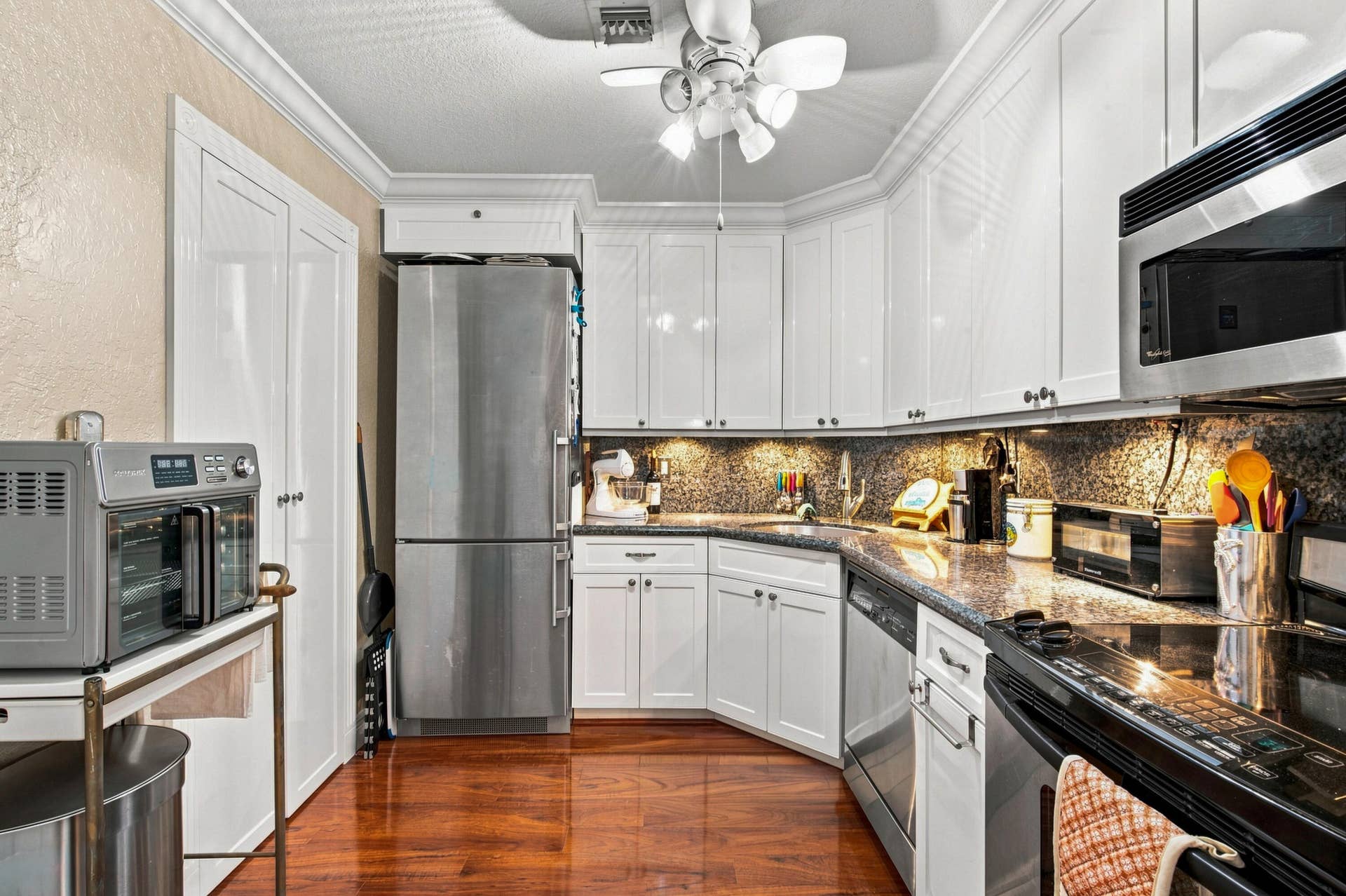 1920 NE 1ST Terrace, #212H, Wilton Manors, FL 33305 DSC_07474