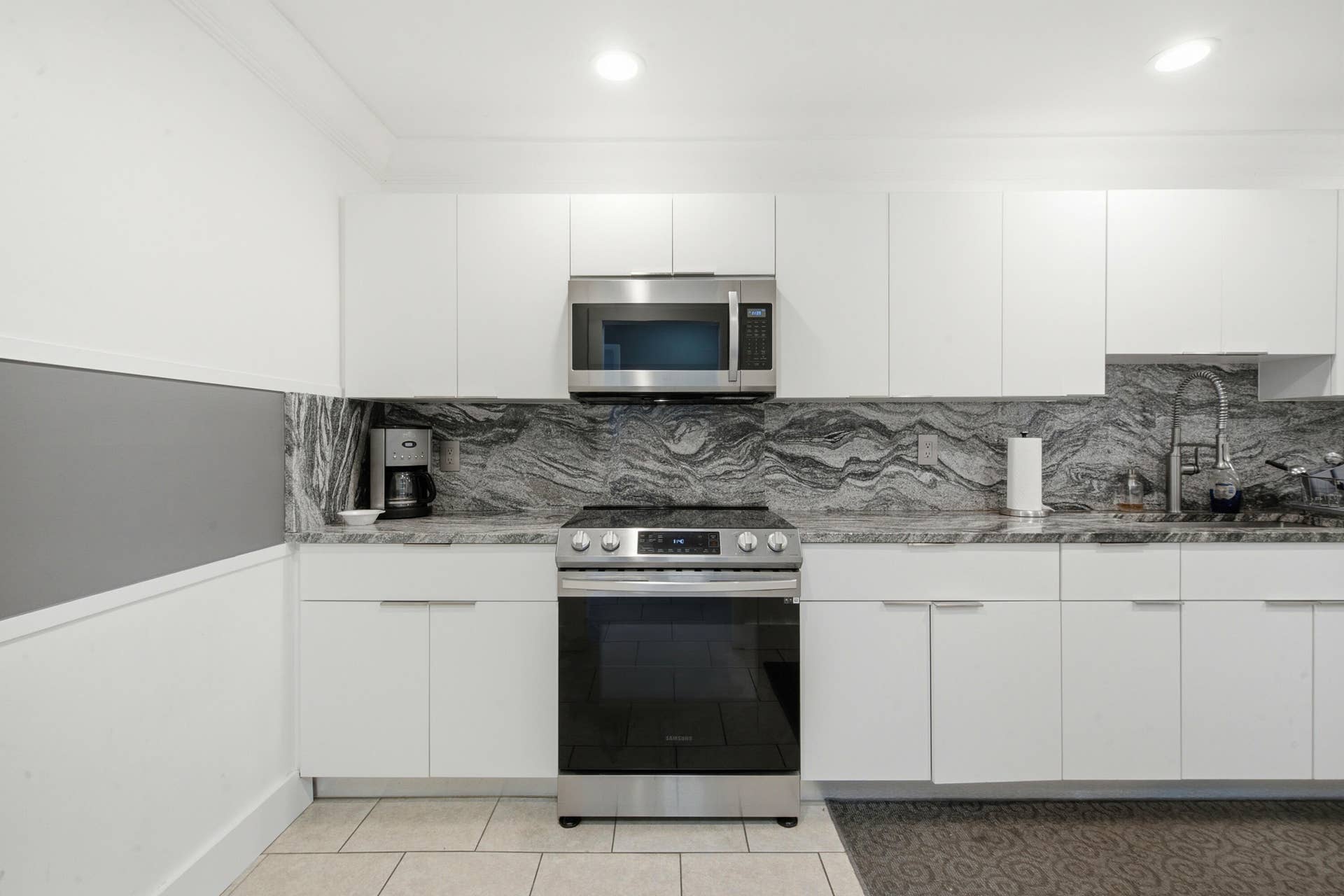 1920 NE 1ST Terrace, #212H, Wilton Manors, FL 33305 DSC00637