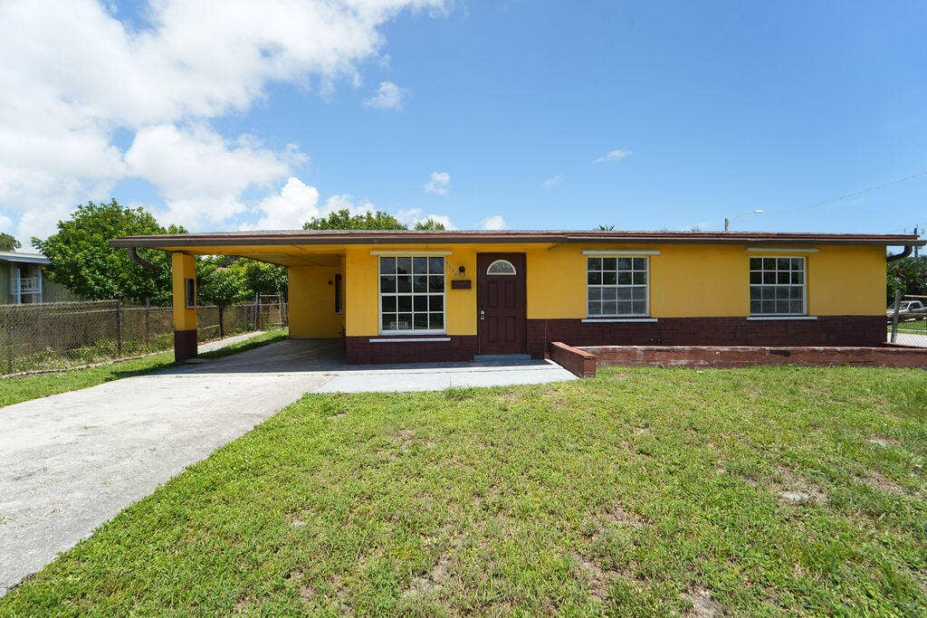 1500 W 13TH Street W, Riviera Beach, FL 33404 1500W13thStreetRivieraBeacho-8