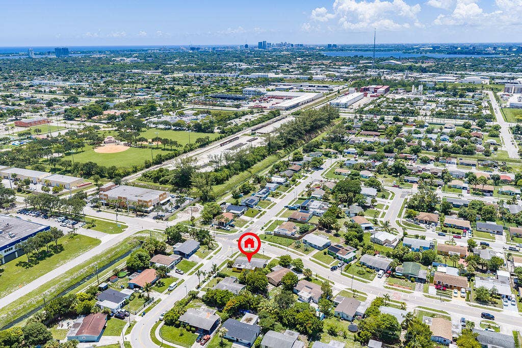 1500 W 13TH Street W, Riviera Beach, FL 33404 1500W13thStreetRivieraBeacho-14