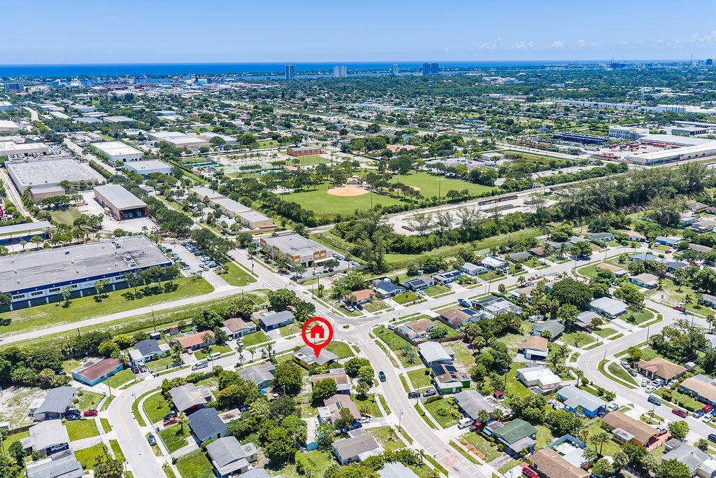1500 W 13TH Street W, Riviera Beach, FL 33404 1500W13thStreetRivieraBeacho-13