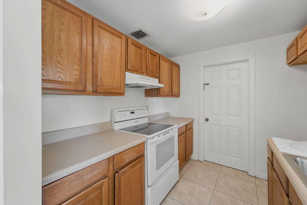1500 W 13TH Street W, Riviera Beach, FL 33404 1500_West_13th_Street_Riviera_Beach_005