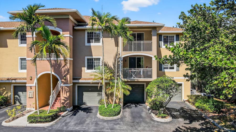 Property photo for 6511 EMERALD DUNES Drive, #304, West Palm Beach, FL