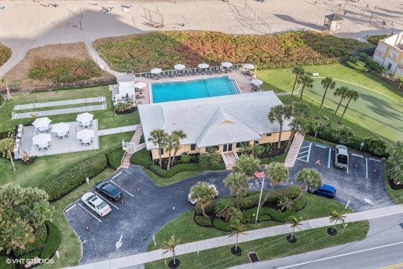 333 NE 21ST Avenue, #1118, Deerfield Beach, Deerfield Beach, FL 33441 Tiara East view of pool