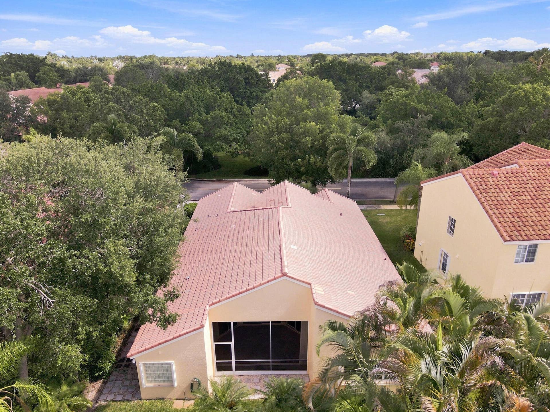 143 Cameron Court, Weston, FL 33326 34_dji_fly_20260810_105422_744_178637368