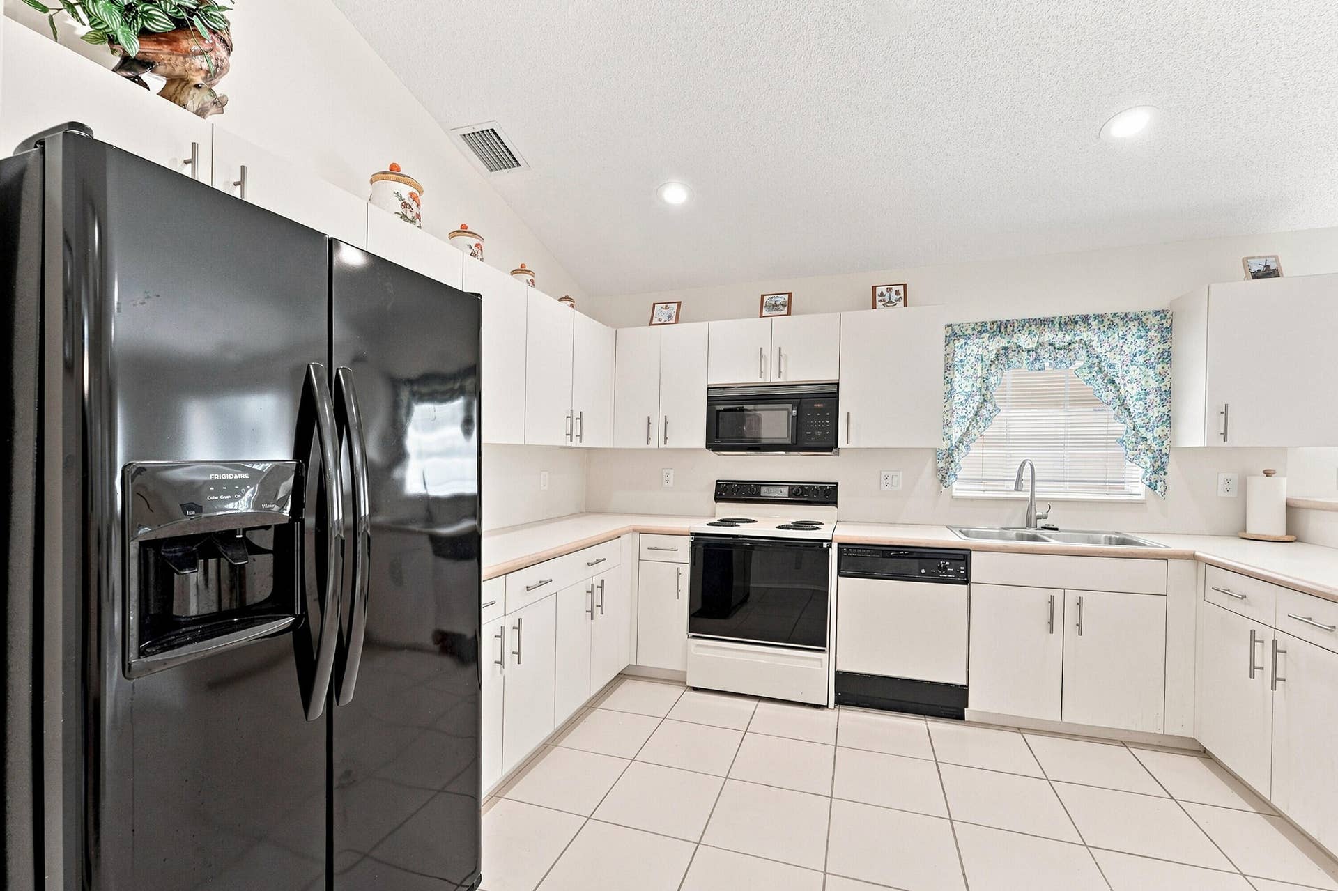 143 Cameron Court, Weston, FL 33326 06_dsc08364