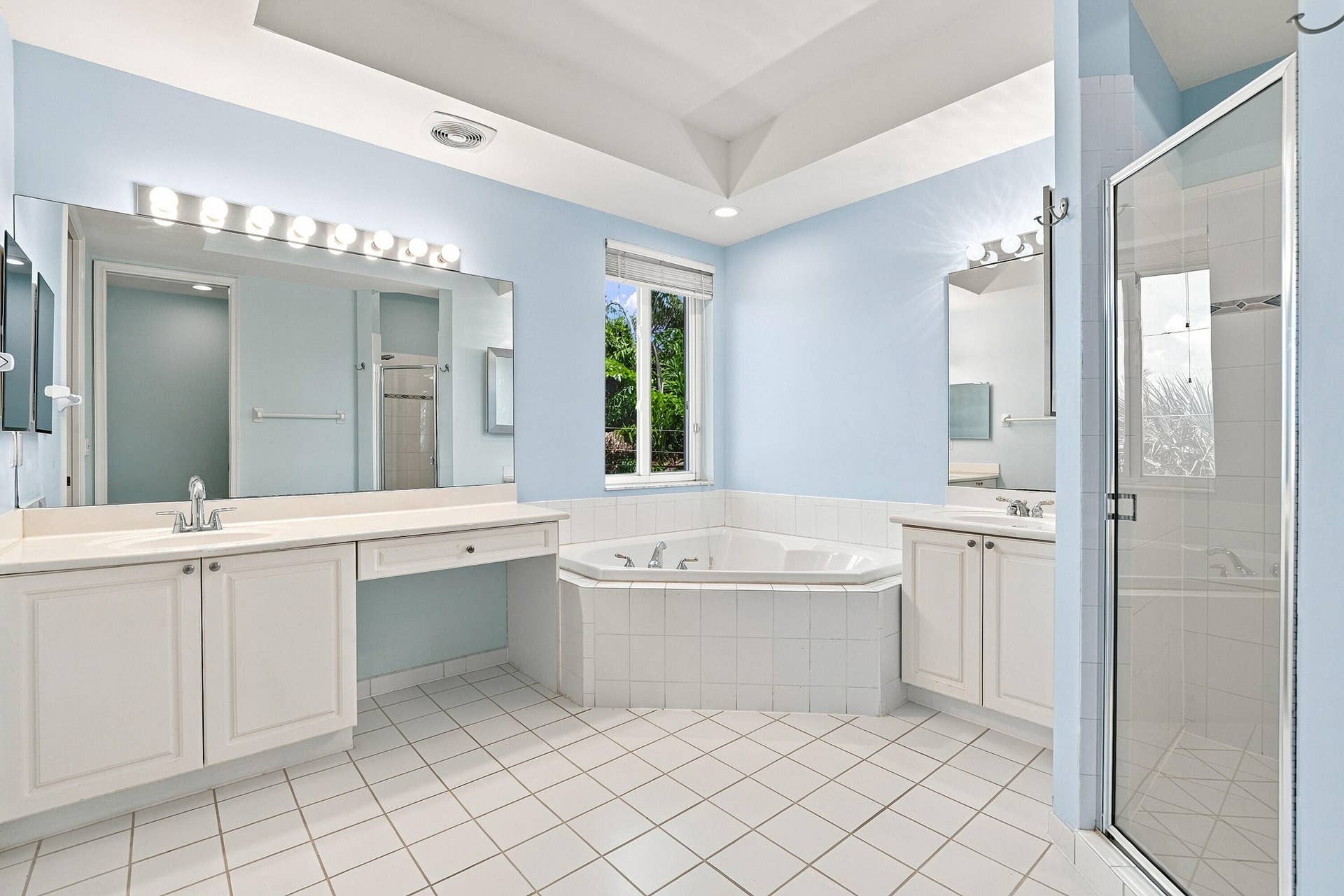 4619 Poinciana Street, #7A, Lauderdale By The Sea, FL 33308 Primary Bathroom