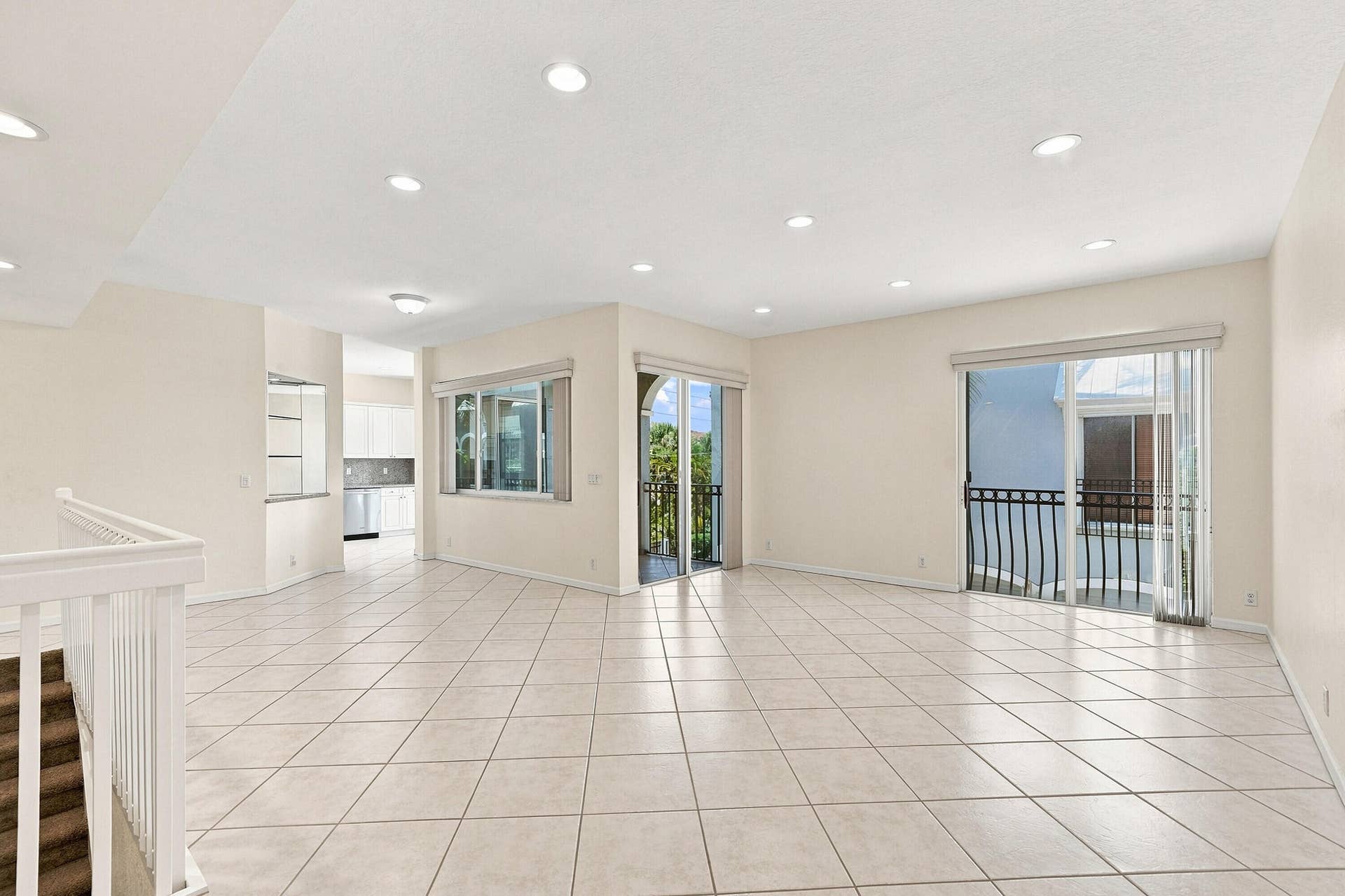 4619 Poinciana Street, #7A, Lauderdale By The Sea, FL 33308 Living/Dining