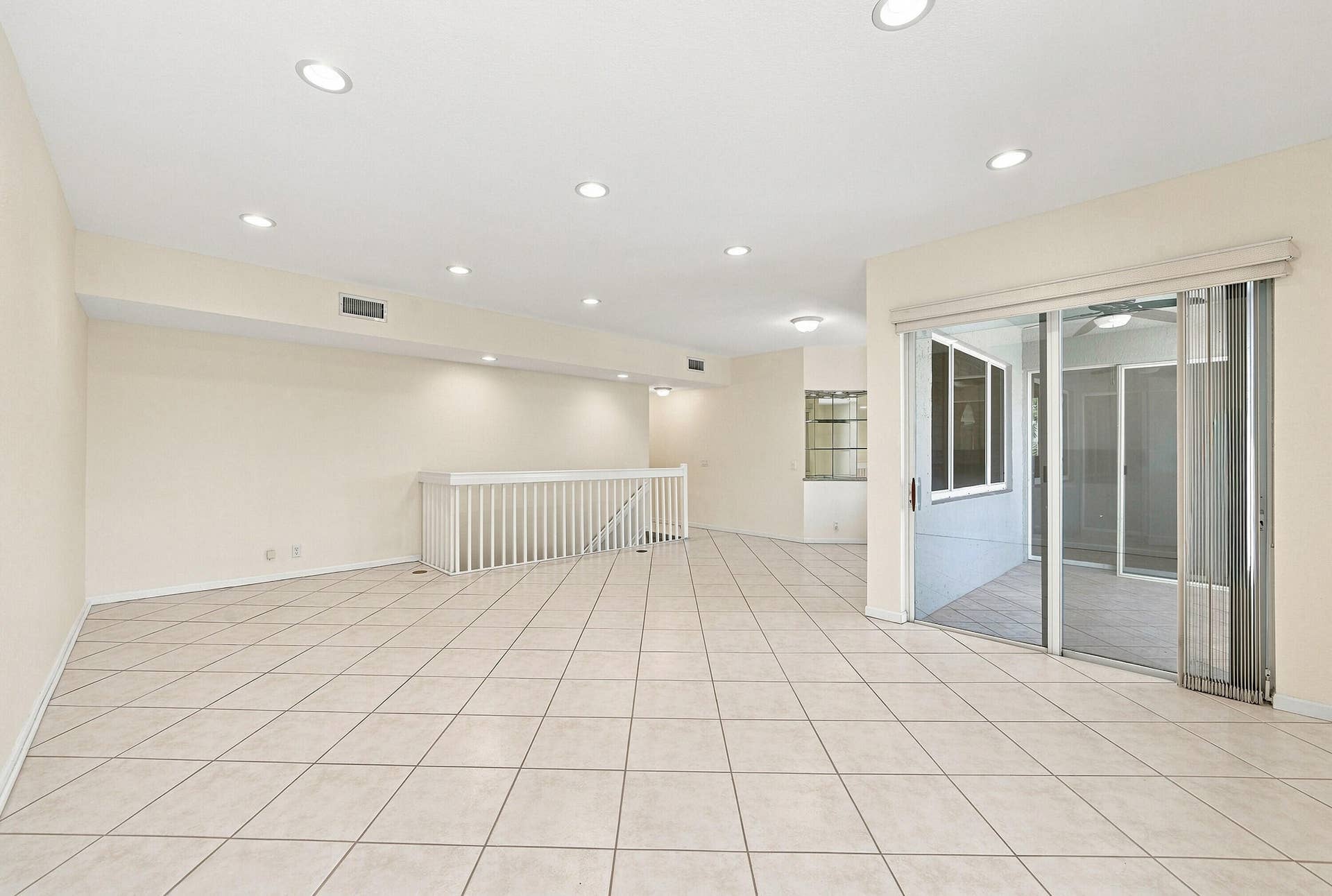 4619 Poinciana Street, #7A, Lauderdale By The Sea, FL 33308 Living Area