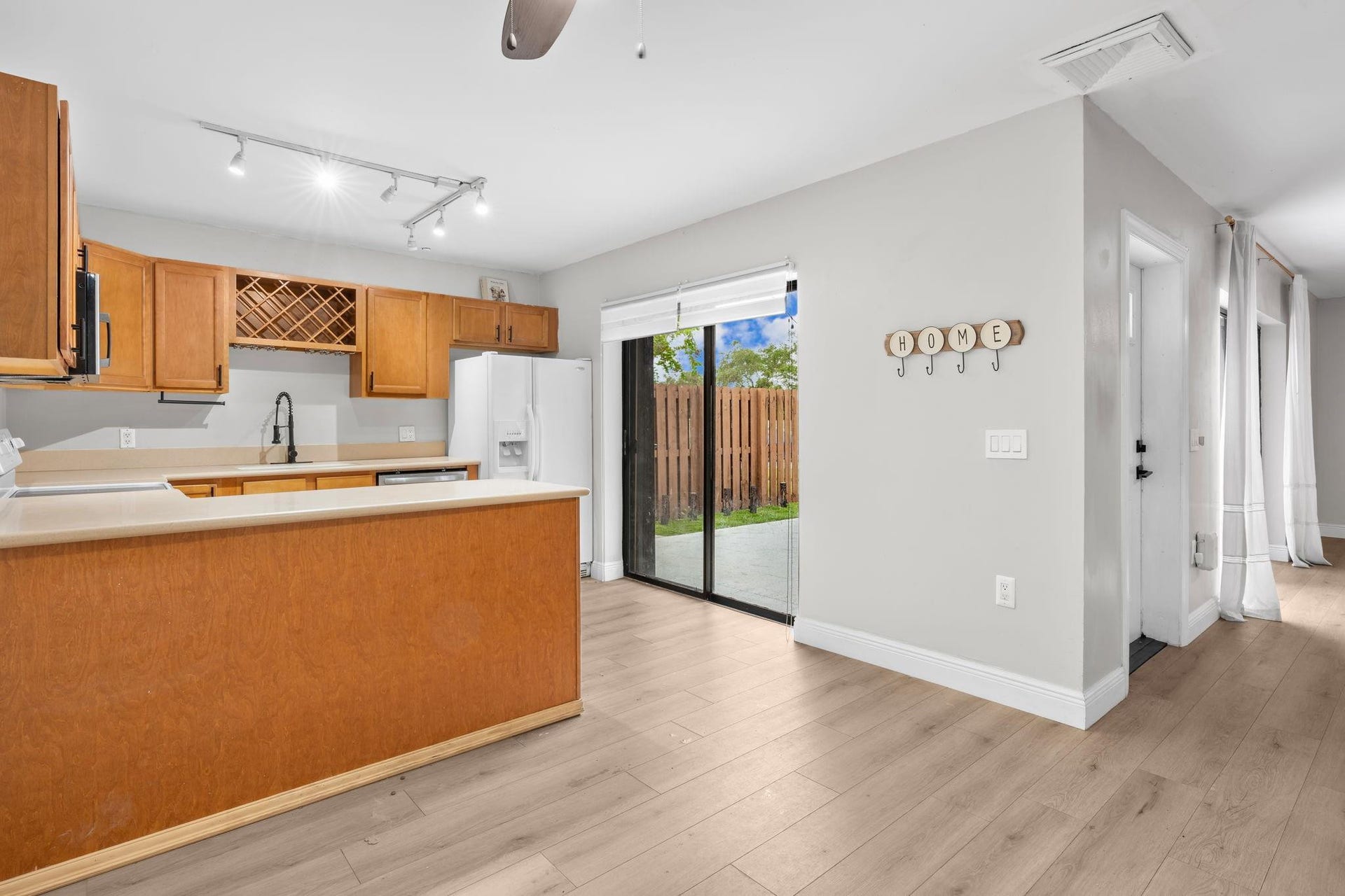 4065 WIMBLEDON Drive, Cooper City, FL 33026 Photo 11