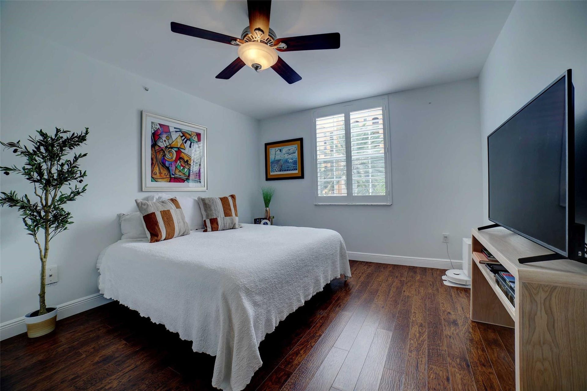 720 S Sapodilla Avenue, #413, West Palm Beach, West Palm Beach, FL 33401 Photo 8