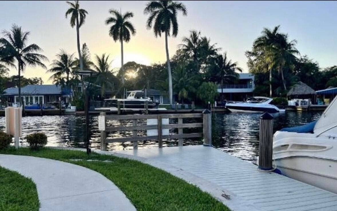 Beautiful waterfront walking and jogging path around the island