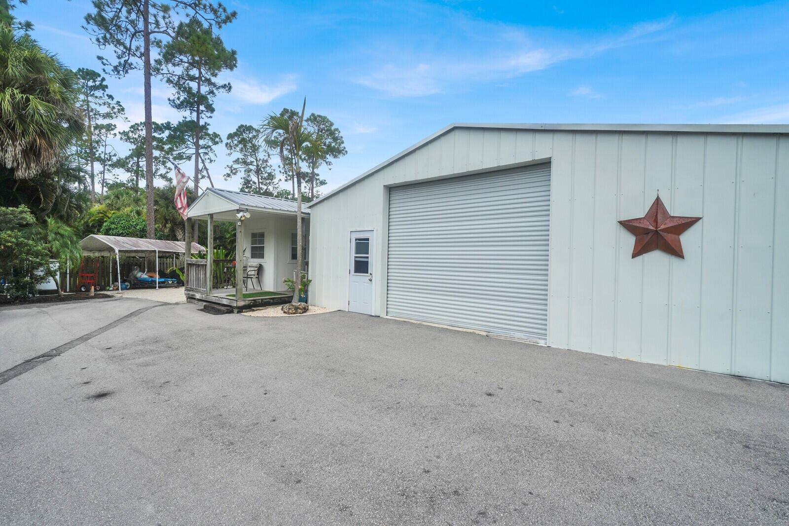13432 153RD Road N, Jupiter, FL 33478 detached 2 car garage